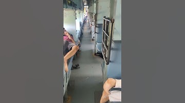 sleeper train looks 🤔