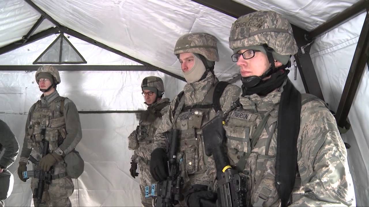 477th Fighter Group Commander Recognizes Polar Force 13-3 Efforts