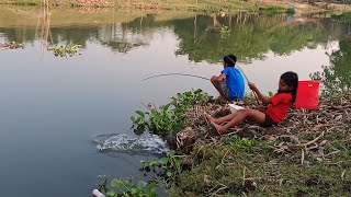 Fishing video || Amazing boy and girl fishing big catfish in River || Shamali fishing ||