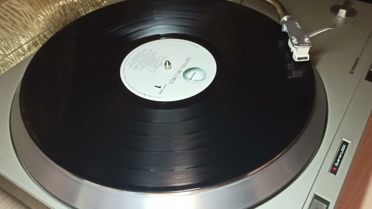 Asia - Heat Of The Moment (1982) vinyl - YouTube