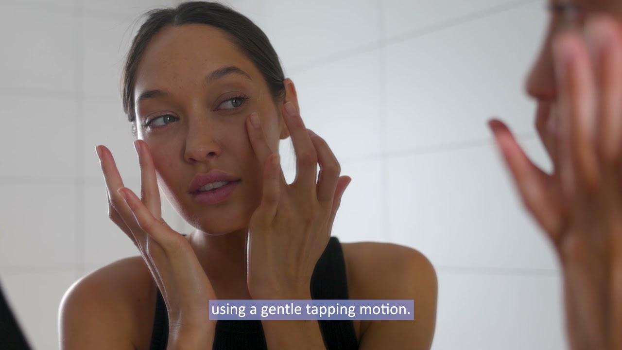 How To Apply Eye Cream YouTube