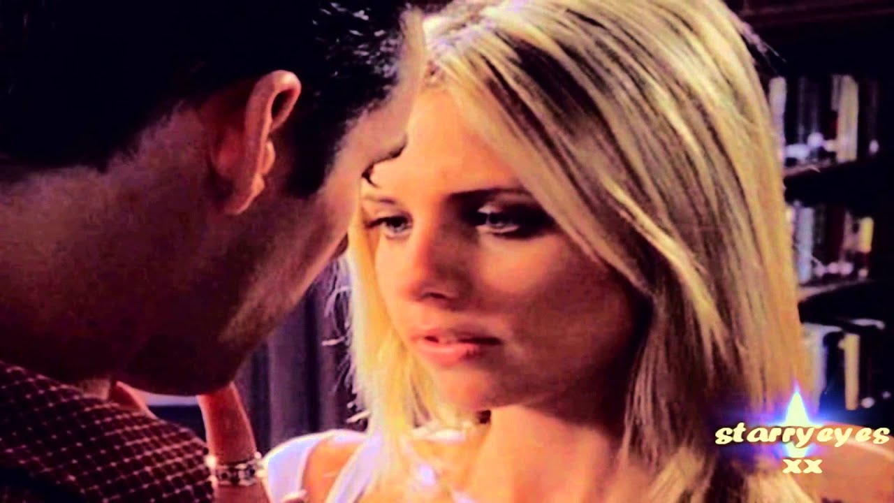 Buffy/Xander - Staring At It