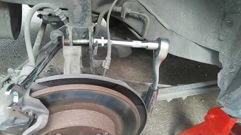 Replacing Rear Struts on a 98 Mazda 626 GF 2L Part 2