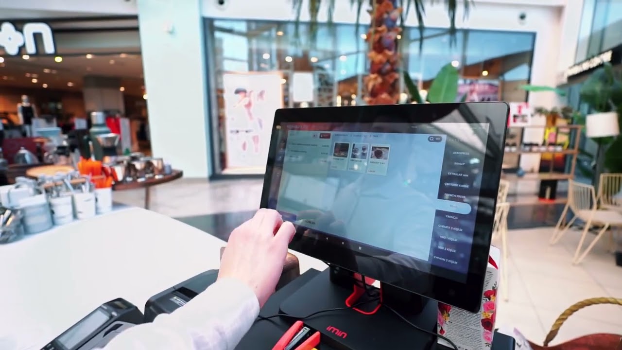 Cafe De Luca Restoran Adisyon Programı için Menulux POS Sistemlerini tercih etti.