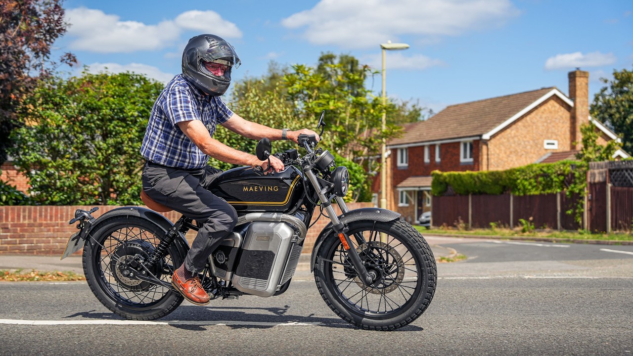 What riding the Meaving RM1S is like | POV UK RIDE