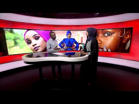 Video: Mistari safi na ujazo wa sanamu. Mwelekeo wa Wiki ya Mitindo ya London