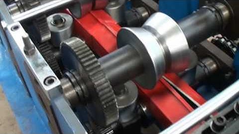 Downpipe roll forming machine