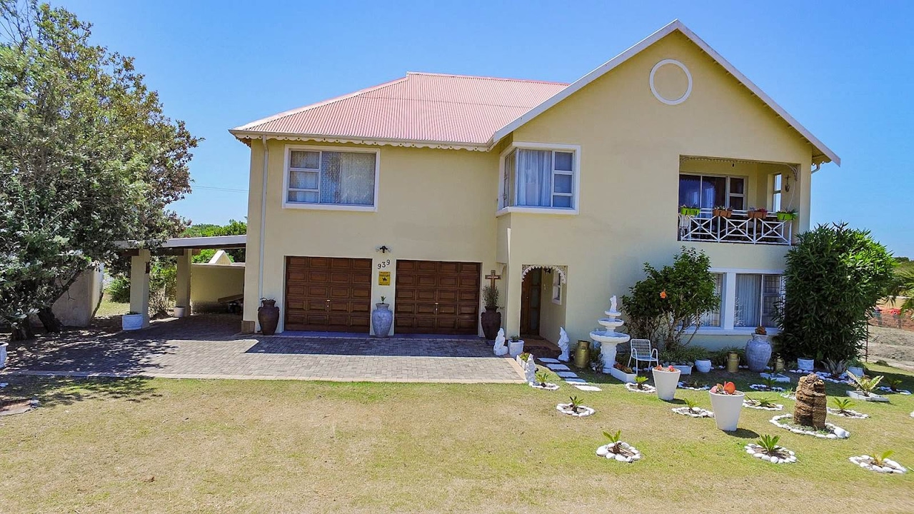 3 Bedroom House for sale in Eastern Cape Jeffreys Bay To Tsitsikamma