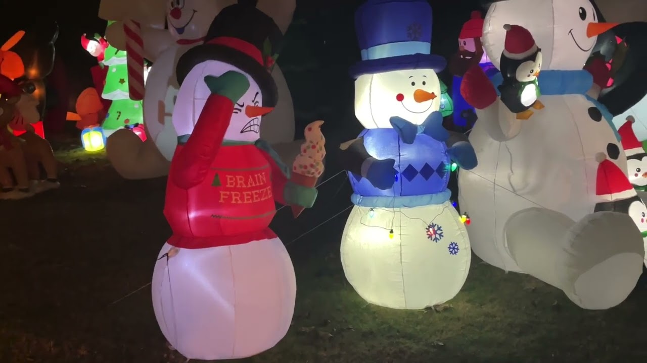 Christmas Inflatables at THE Links at  Groveport Ohio