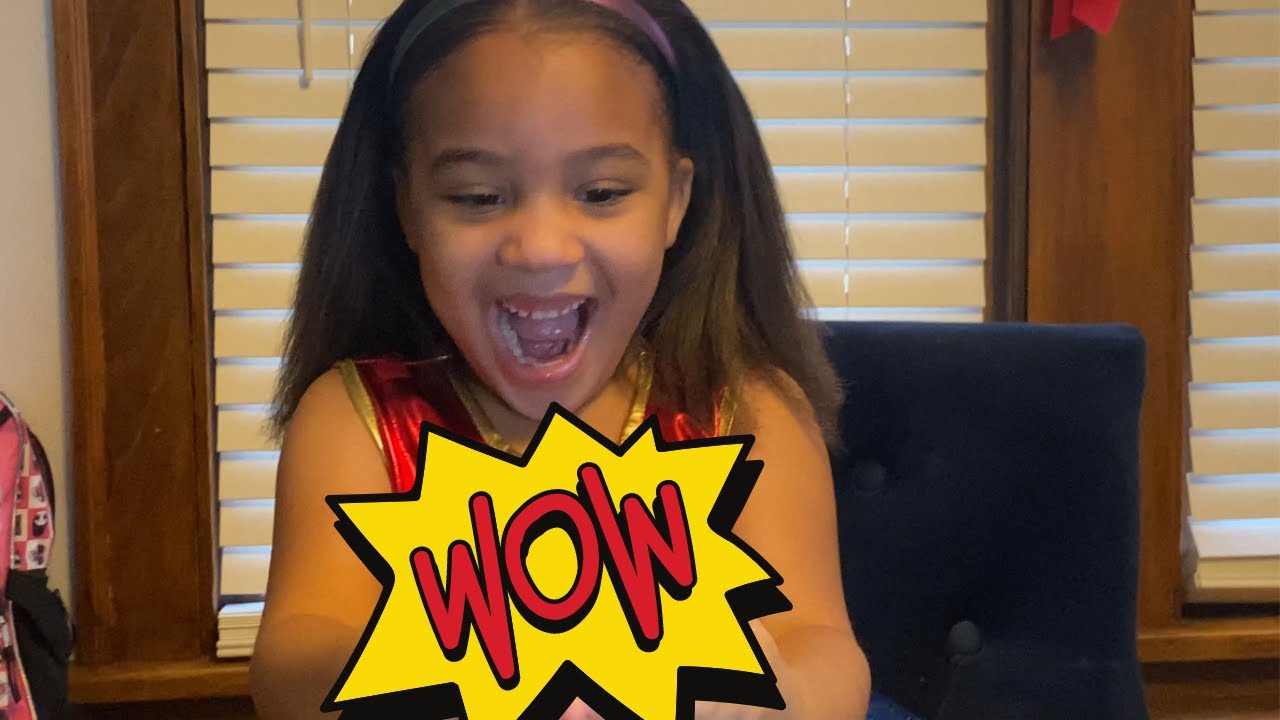 DISNEY FROZEN MYSTERY MINI TOY REVEAL