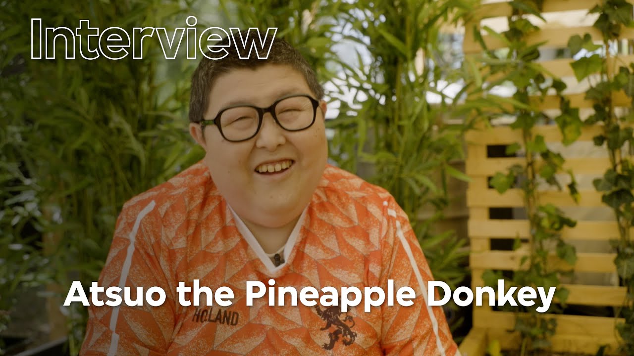 Watch Atsuo the Pineapple Donkey is de virale technosensatie uit Japan on YouTube Watch Atsuo the Pineapple Donkey is de virale technosensatie uit Japan on YouTube