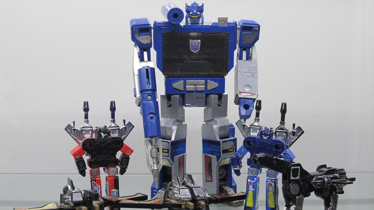 g1 transformers soundwave