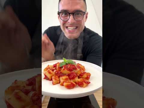 Videó: A gnocchi tésztának ragacsosnak kell lennie?