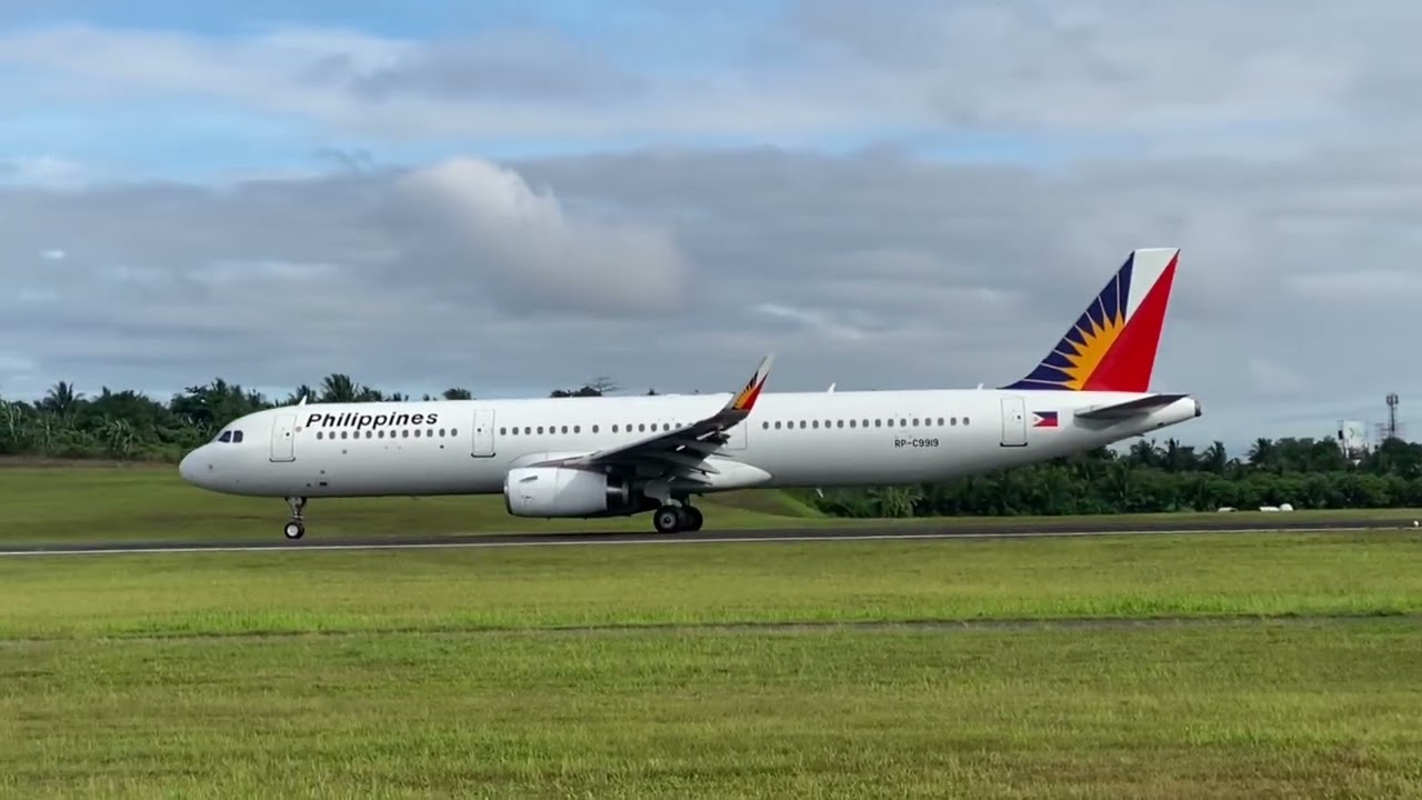 Philippine Airlines Airbus A321-231 RP-C9919 Taxi and Takeoff in Davao International Airport