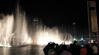 World's Largest Choreographed Fountain (Dubai Fountain)