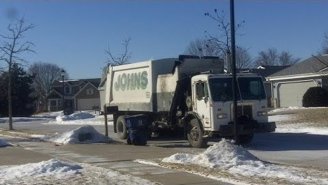 Johns Disposal Pete 320 Heil DuraPack Python