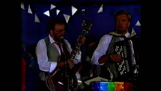 Kotikylän Lavalla On Tanssit - Kesätanssit