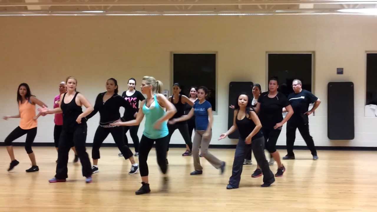 Zumba Dance Fitness Choreography "Lovumba" Daddy Yankee YouTube