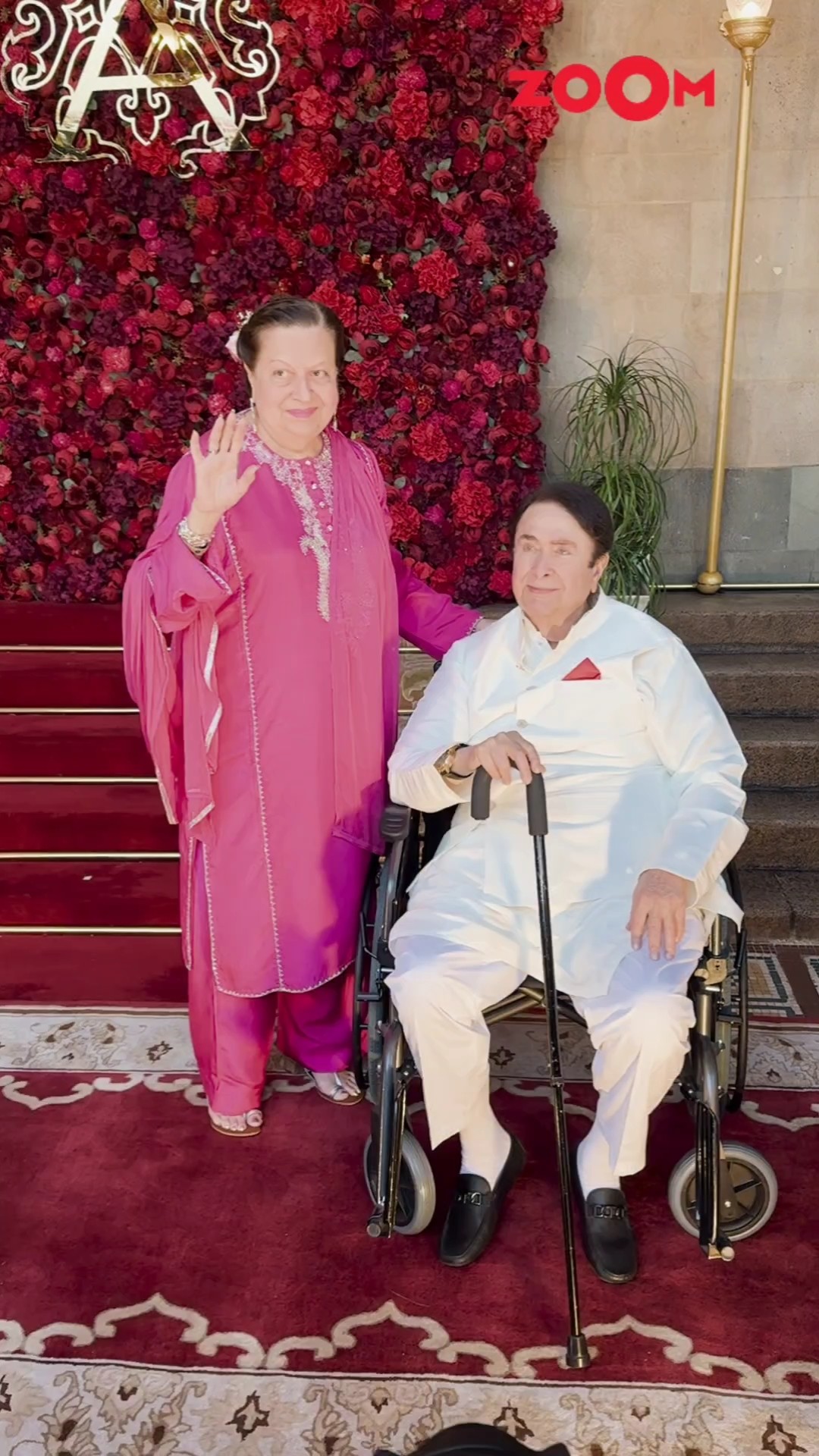 Randhir \u0026 Babita Kapoor Pose Adorably for Paps at Aadar-Alekha’s Wedding! ? #aadaralekhawedding