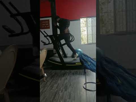 Man 100kg+ his running speed 23.5mph😳 #sprint #athlete #viral #trending #trackandfield #shorts