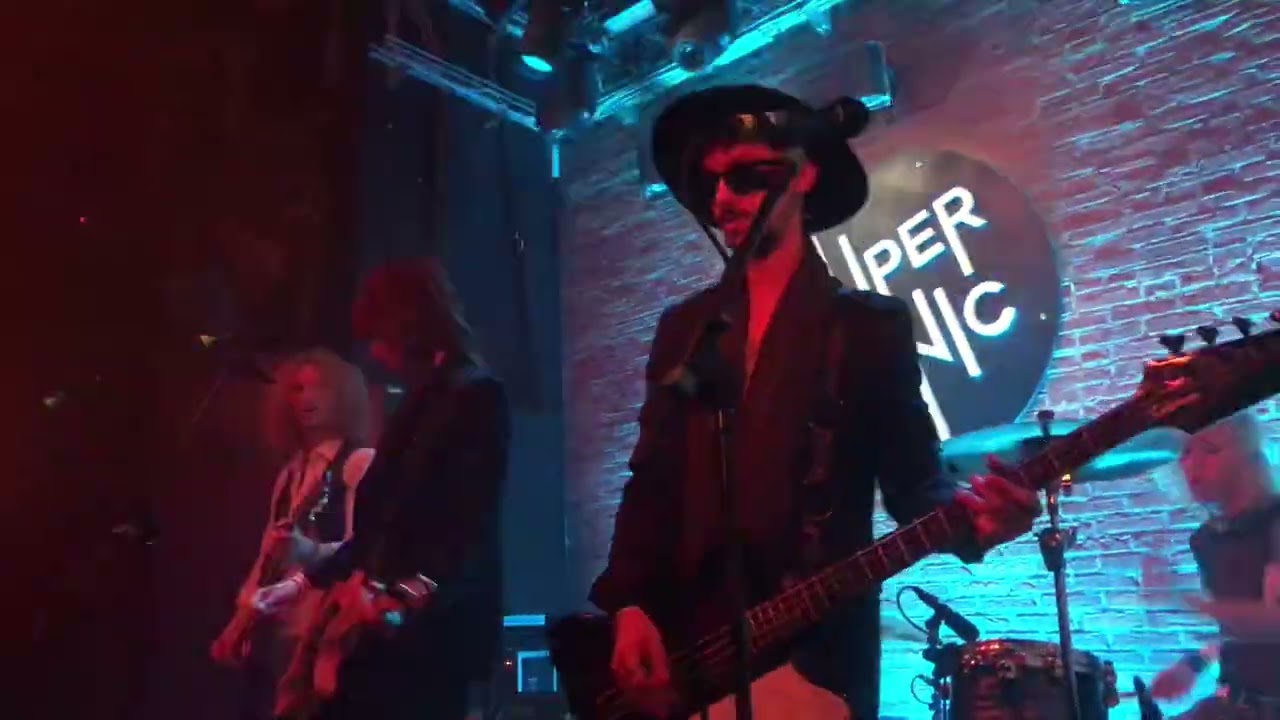 The Ladyboys 4 juillet 2025