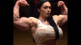 Incredible Female Bodybuilder Bicep Flex! 💪