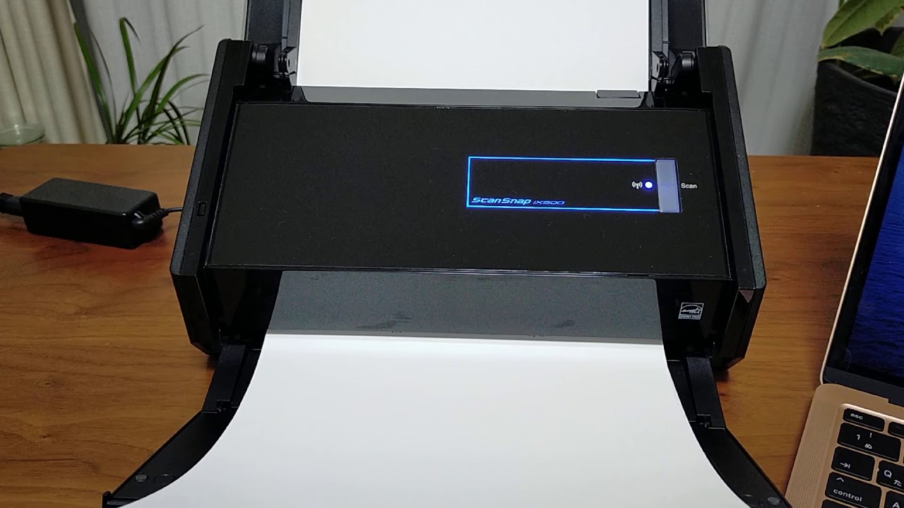 カール裁断機「DC-210N」と富士通スキャナ「ScanSnap FI-IX500A」で