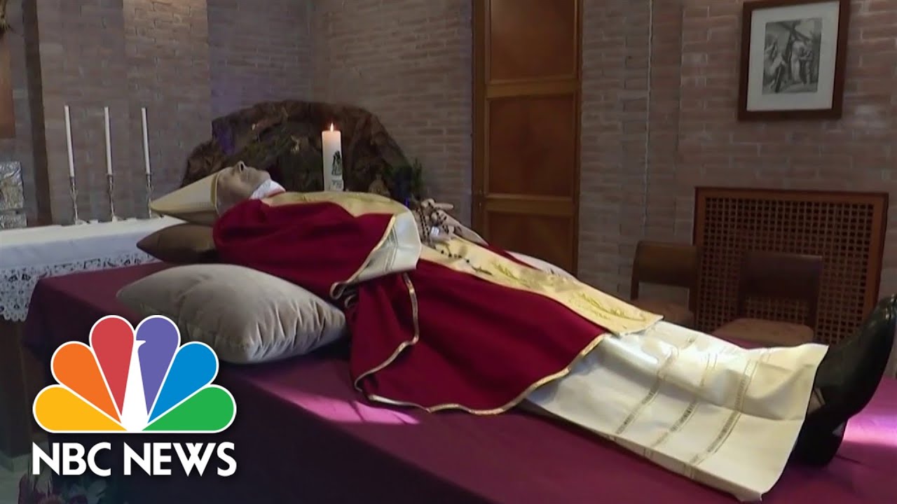 Pope Emeritus Benedict XVI lies in state at St. Peter’s Basilica