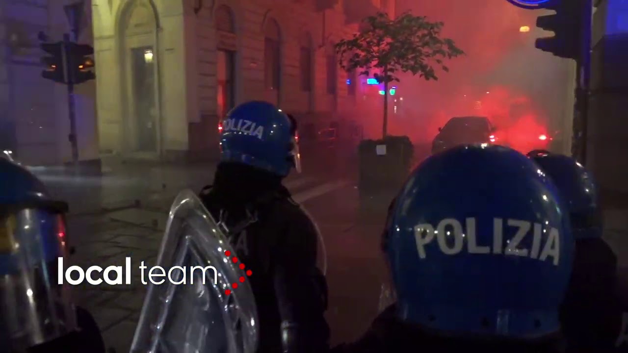 Torino, guerriglia urbana nella serata del 26 ottobre YouTube