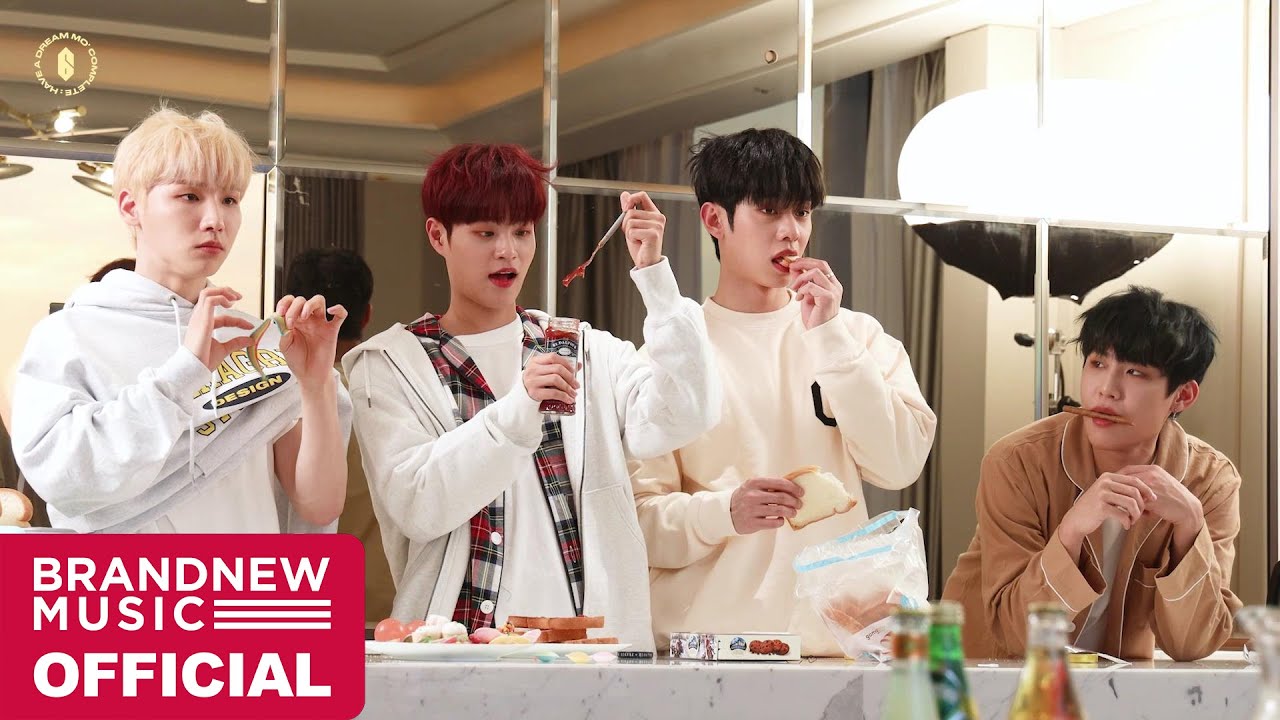 Смотреть «AB6IX (에이비식스) 4TH EP 'MO' COMPLETE : HAVE A DREAM' JACKET MAKING FILM» на YouTube Смотреть «AB6IX (에이비식스) 4TH EP 'MO' COMPLETE : HAVE A DREAM' JACKET MAKING FILM» на YouTube