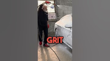 Hoe u uw auto veilig kunt wassen! (SCHUIM/SPOELEN/SCHUIM-methode)