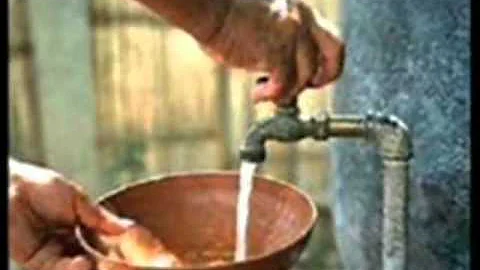 LA CONTAMINACIN DEL AGUA  por Esmeralda Gurrola