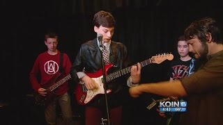 kyle maki wails at guitarfish
