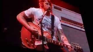 Video-Miniaturansicht von „"Ain't Talkin Bout Love (Van Halen Cover)" Foo Fighters@Firefly Festival Dover, DE 6/20/14“