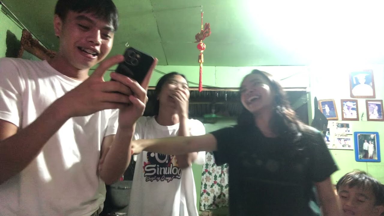 Emma nadaog, Tj naka libre ug ice cream