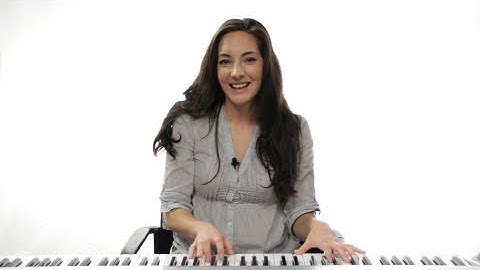 How to Play a B-flat Chord 2nd Inversion on Piano