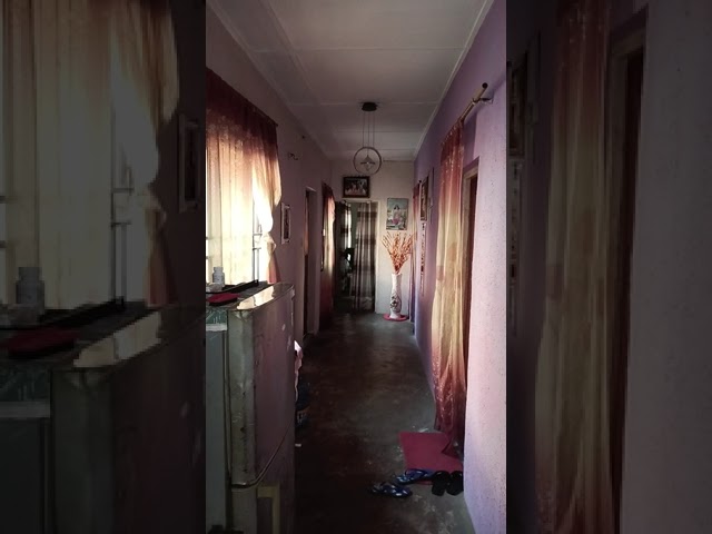 Furnished 3bdrm Bungalow in Off Olusesi Street, for sale