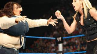 SmackDown: Michelle McCool vs. Mickie James - WWE Women's Profile