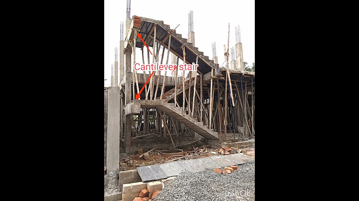 Cantilever stair