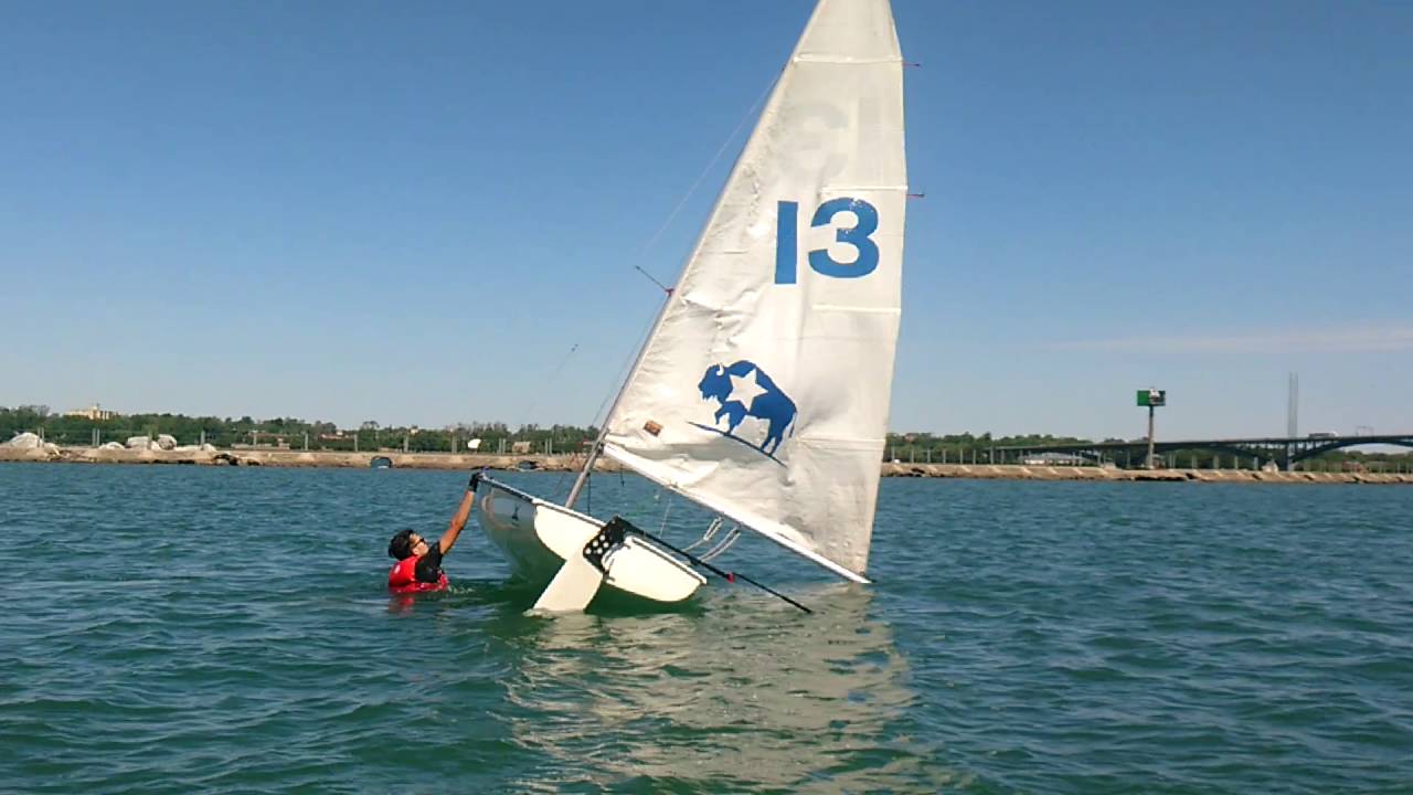 cruising sailboat capsize