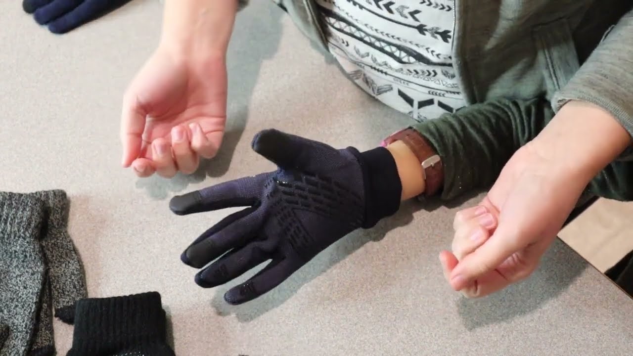 Kids Winter Touchscreen Running Gloves Review | Girls Boys Warm