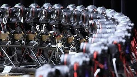 Bullet time shots by using 50 canon cameras