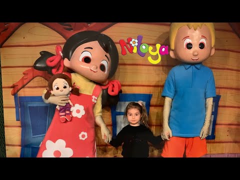 ÇİLEK KIZ ELİF VE MACERALARI-UÇAN BALON  FUNNY KİDS VİDEOS PRETEND PLAY