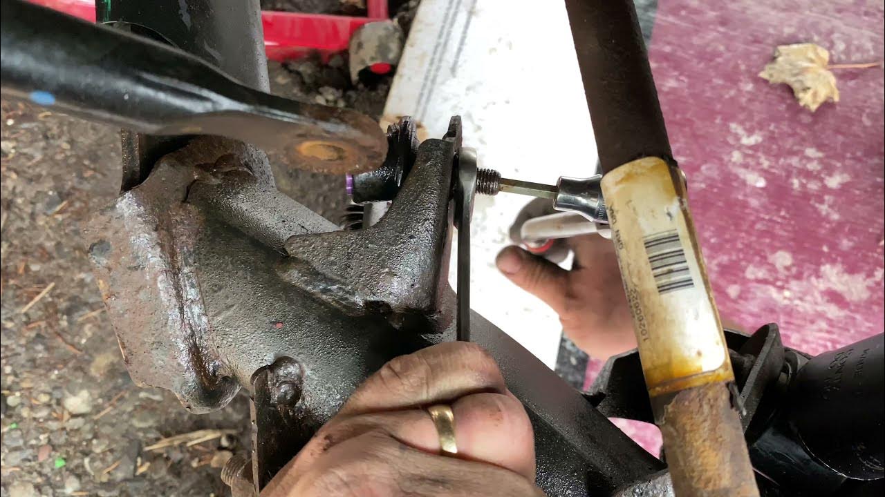 2013 Honda CR-V Rear Stabilizer Links - YouTube