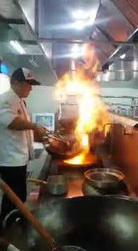 chef wahyu teknik goyang kuali