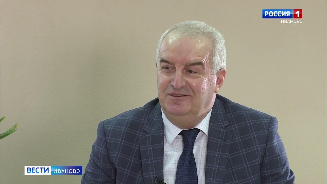 Груз 200 актеры. Груз 200 профессор. Профессор у доски. Двести профессор. Двести профессор.