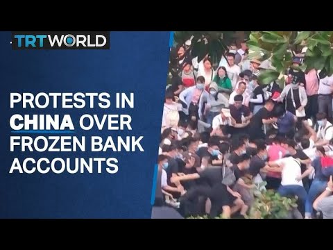 Protests at People's Bank of China over frozen bank accounts