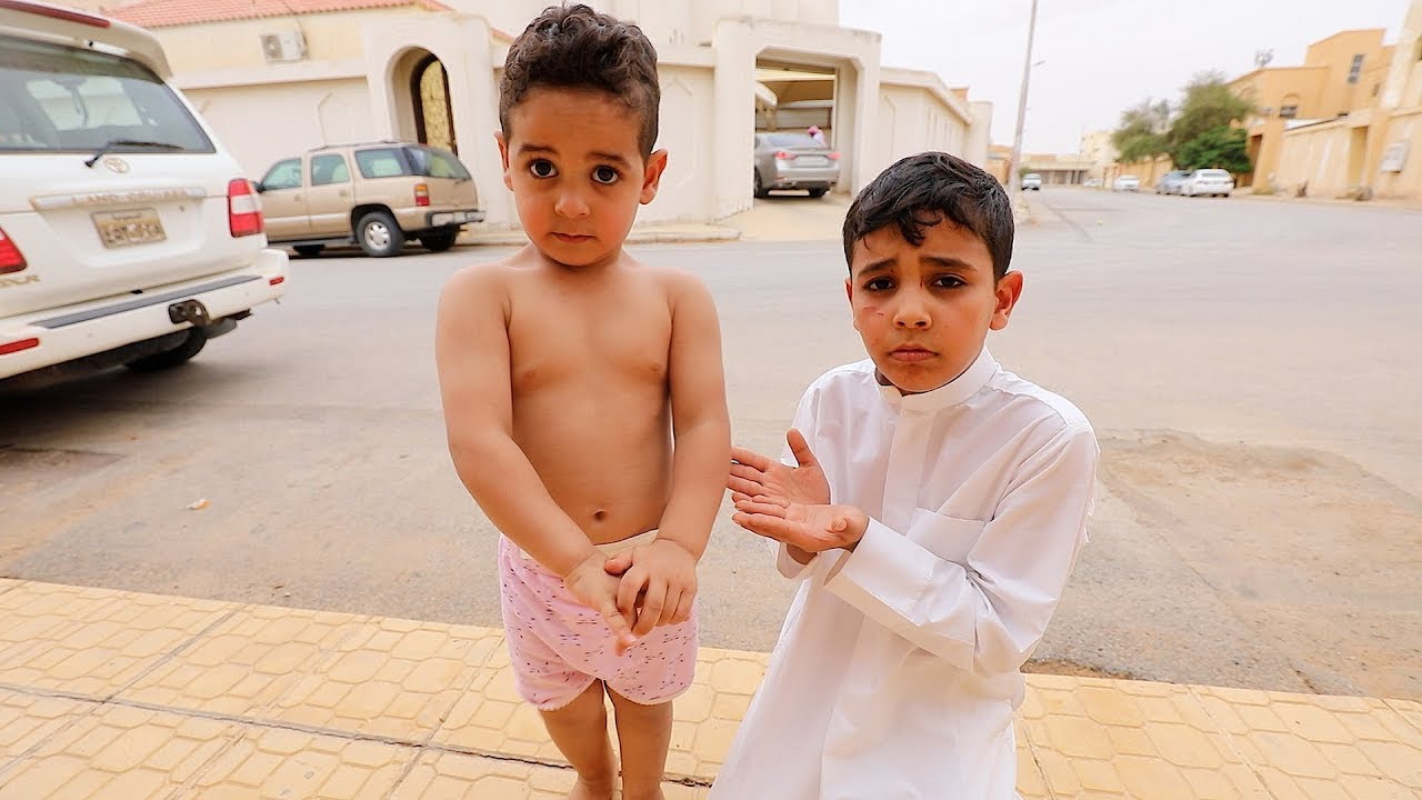 فلم/الفقير عبودي يبيع ملابسه شوفوا ايش السبب !الحزين