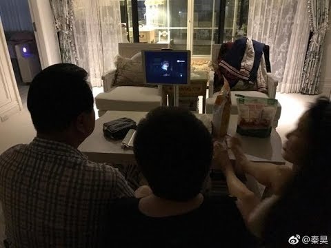 伊能静与公婆追剧感情和谐 双脚放桌上状态轻松