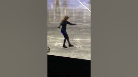 2017 World Figure Championships- Forward Inside Loops